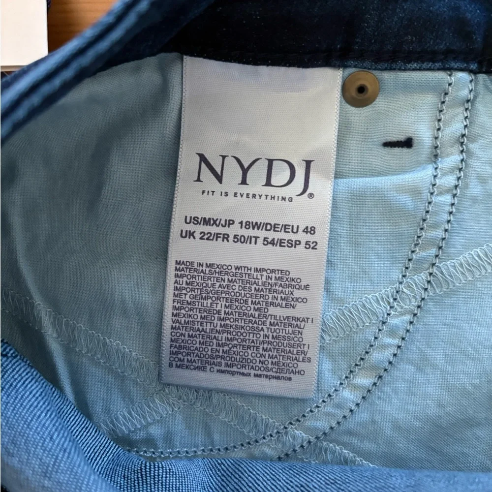 NYDJ Marilyn Blue Denim Slimming Straight Leg Jeans Size 18W NWT - Picture 13 of 14